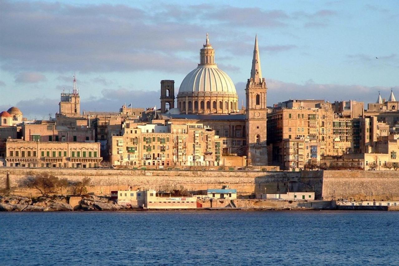Modern Family Holiday Retreat In Gzira Sliema Extérieur photo