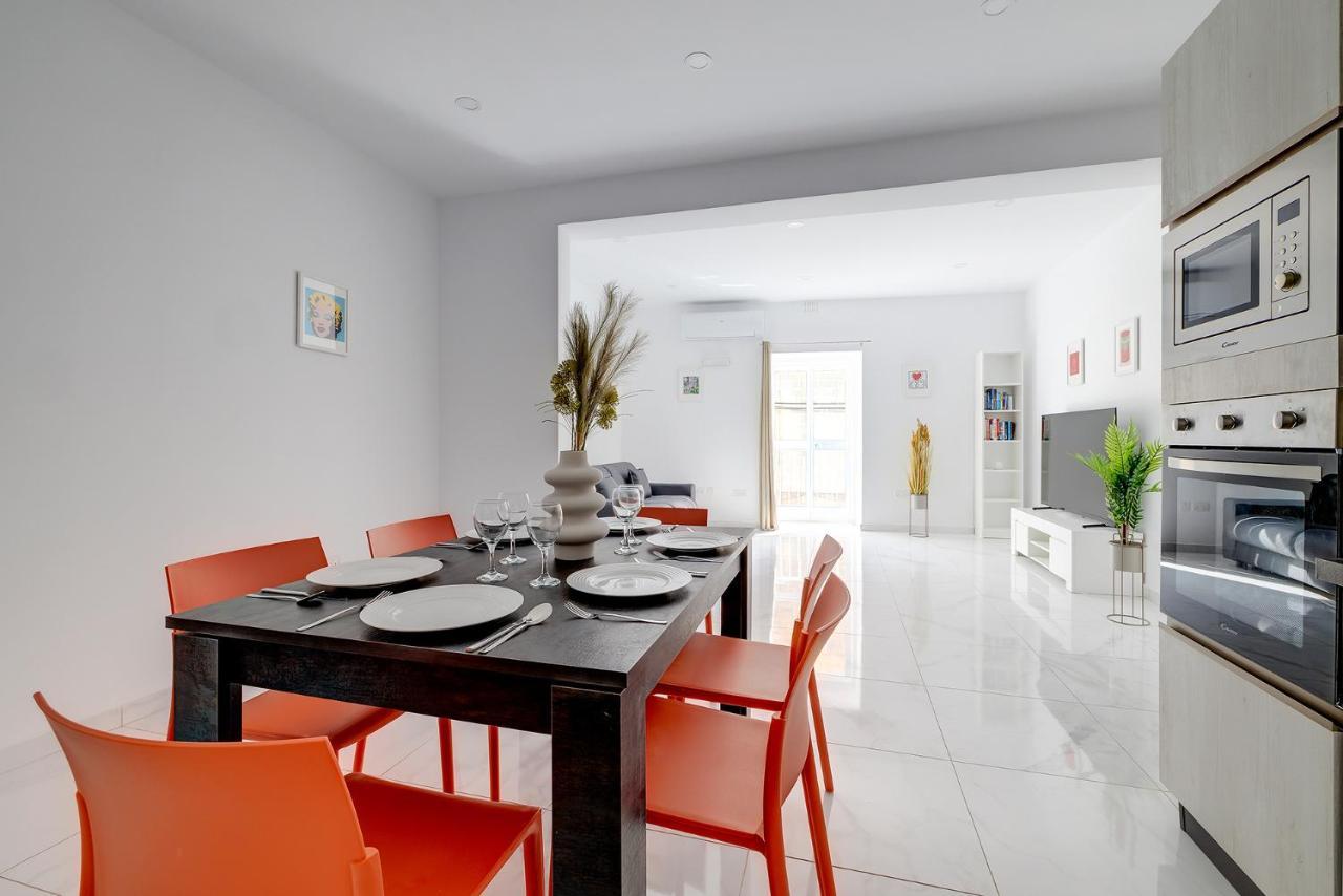 Modern Family Holiday Retreat In Gzira Sliema Extérieur photo