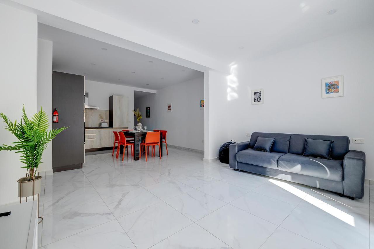 Modern Family Holiday Retreat In Gzira Sliema Extérieur photo