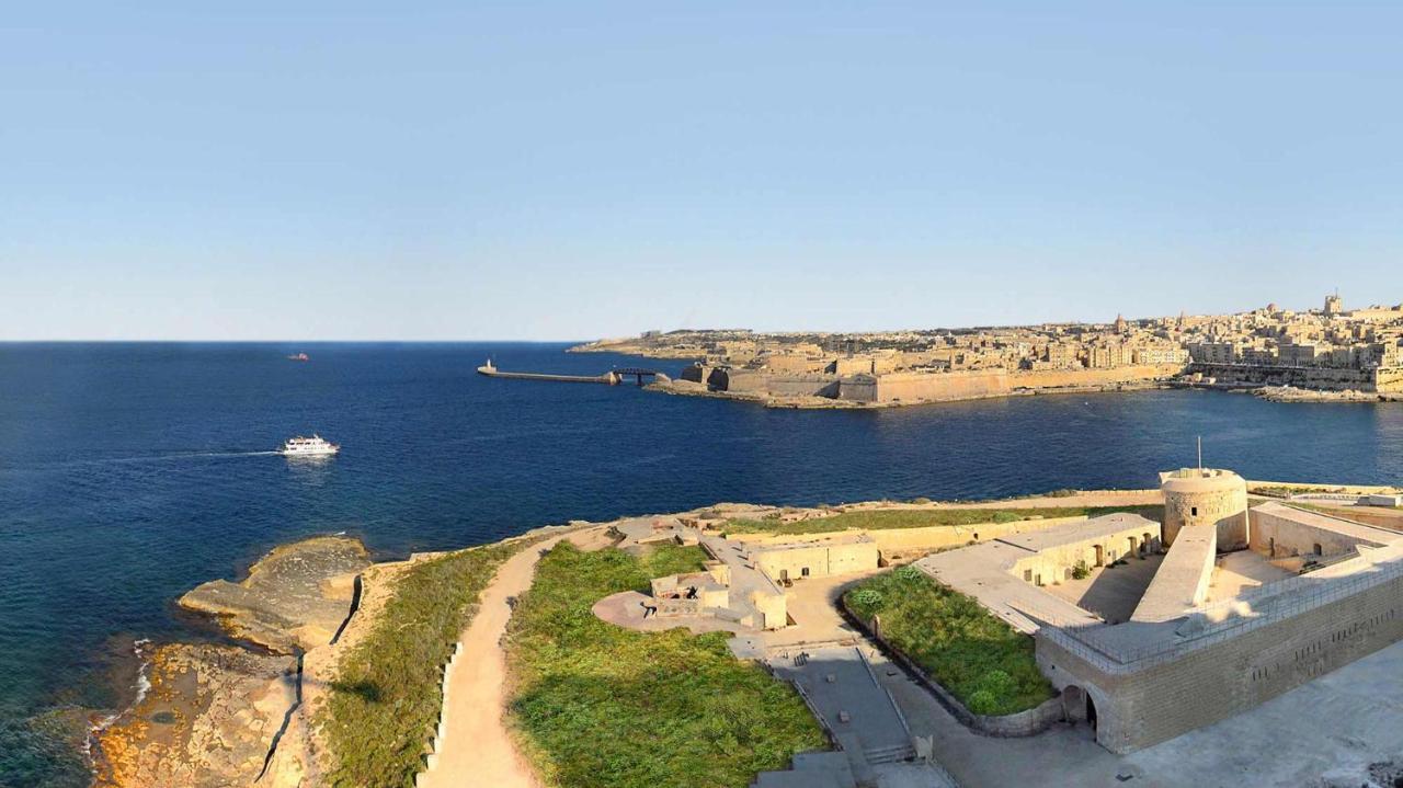 Modern Family Holiday Retreat In Gzira Sliema Extérieur photo