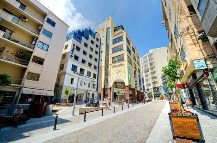 Modern Family Holiday Retreat In Gzira Sliema Extérieur photo