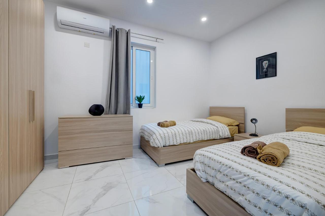 Modern Family Holiday Retreat In Gzira Sliema Extérieur photo