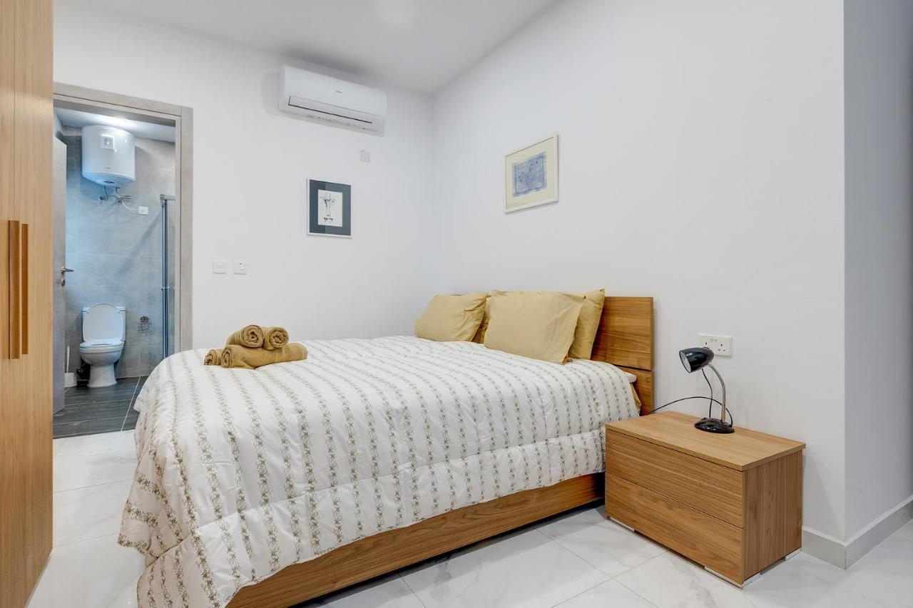 Modern Family Holiday Retreat In Gzira Sliema Extérieur photo